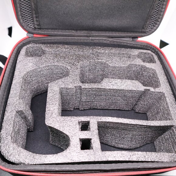 Carrying case for nintendo switch hard shell black slightly used pre-owned - Picture 10 of 12